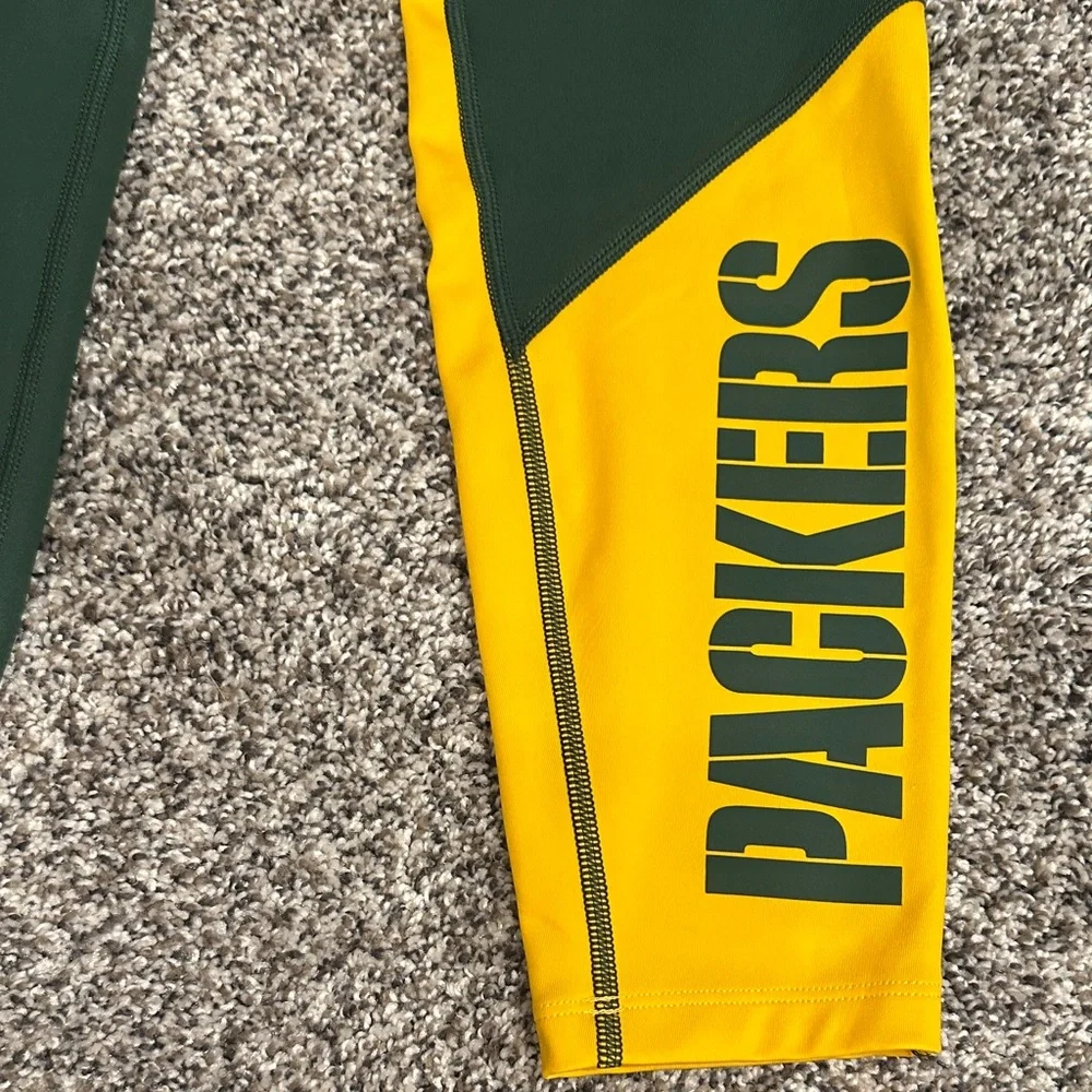 Nike DriFit Green Bay Packers leggings